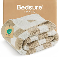 Yadira Geometric Woven Wool Custom Rug Swatch | Blue